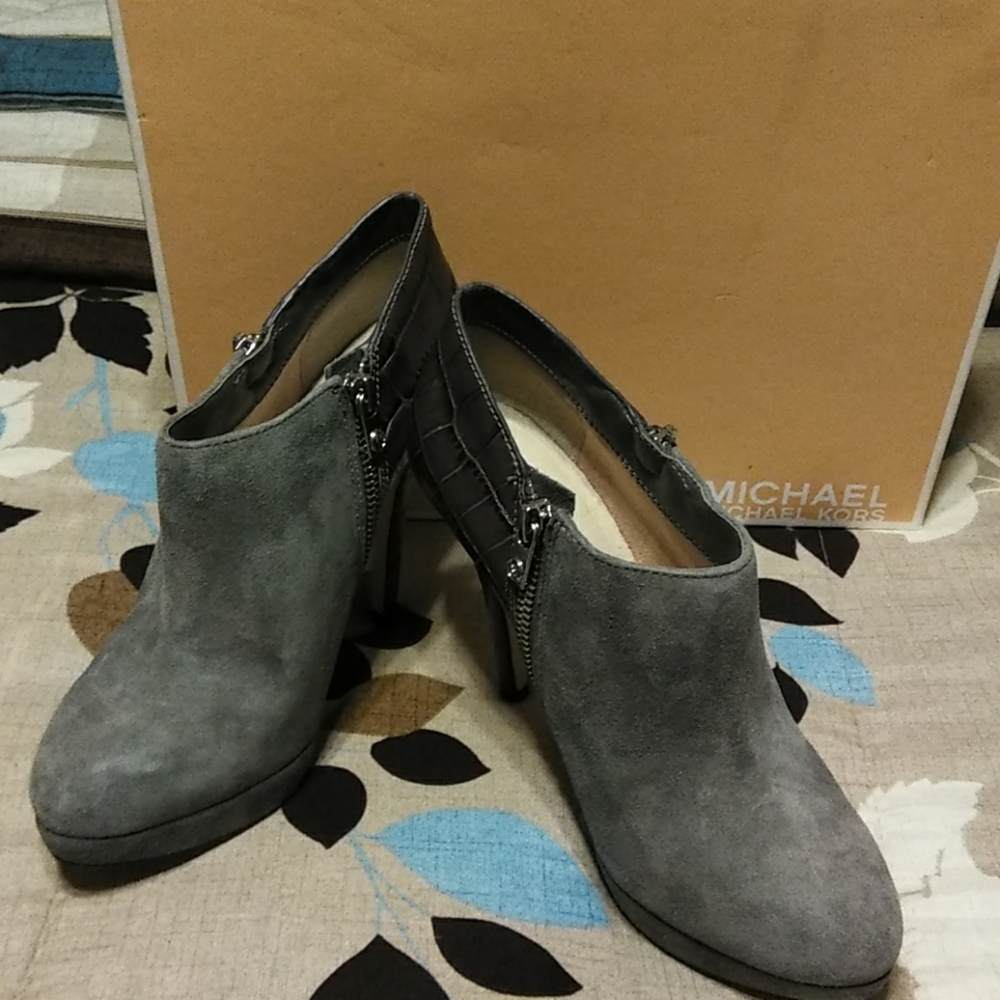 Barely Used Michael Kors Heals
